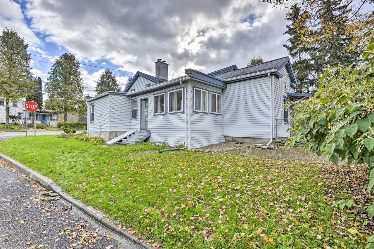 Spacious Home By Finger Lakes And Watkins Glen! Burdett Exterior photo